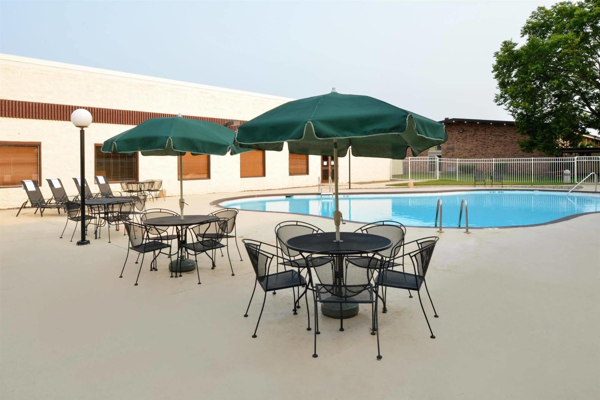 Americas Best Value Inn - Campus View Eau Claire Zewnętrze zdjęcie
