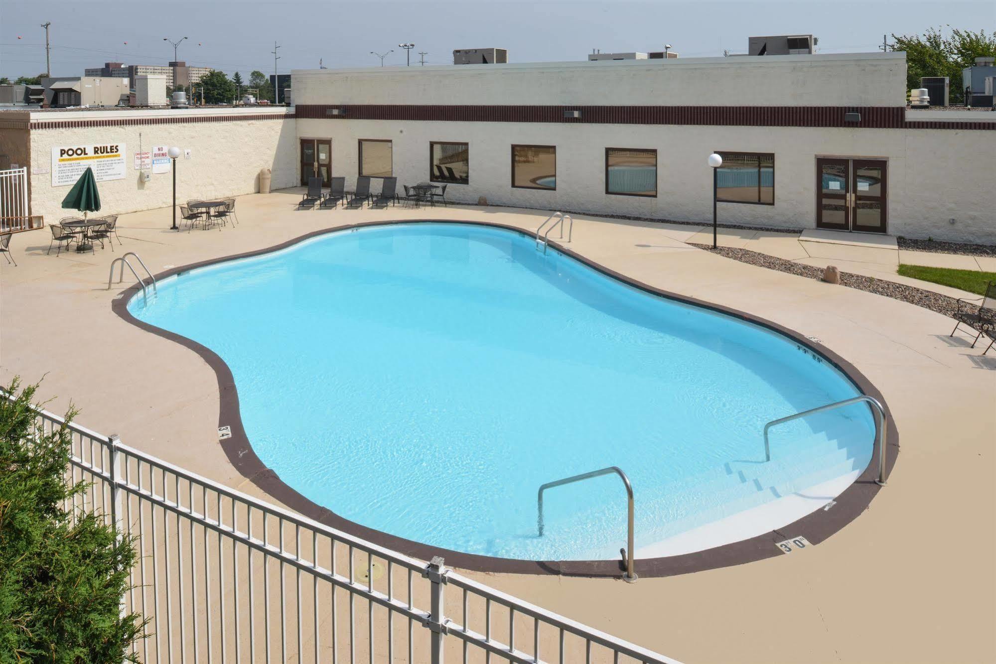 Americas Best Value Inn - Campus View Eau Claire Zewnętrze zdjęcie