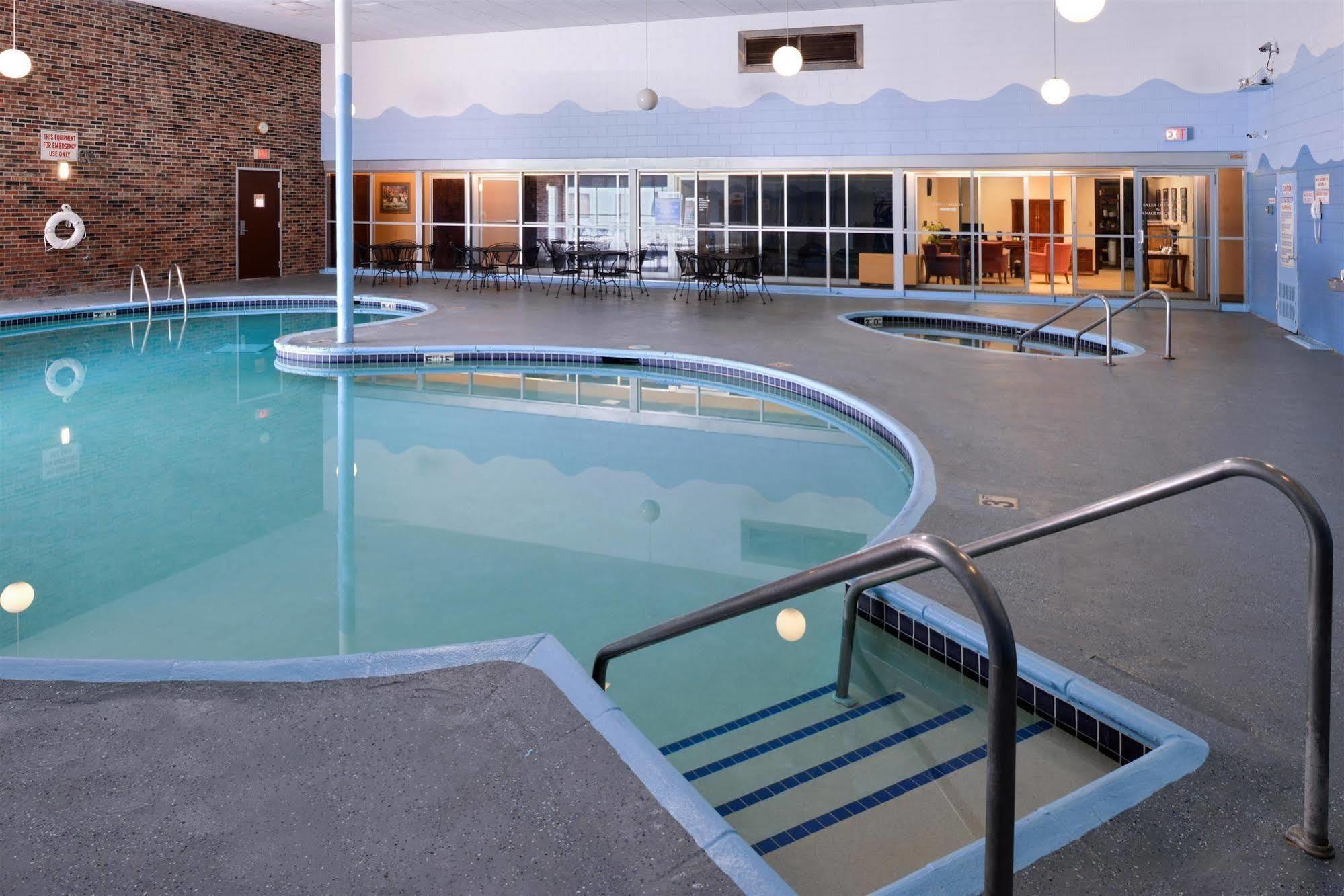 Americas Best Value Inn - Campus View Eau Claire Zewnętrze zdjęcie